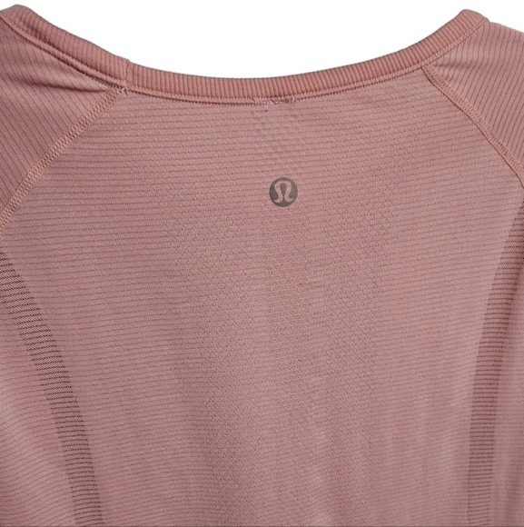 Lululemon Swiftly Tech Twilight Rose Crewneck Sleeve Thumb Hole women's size 10 - Picture 5 of 10